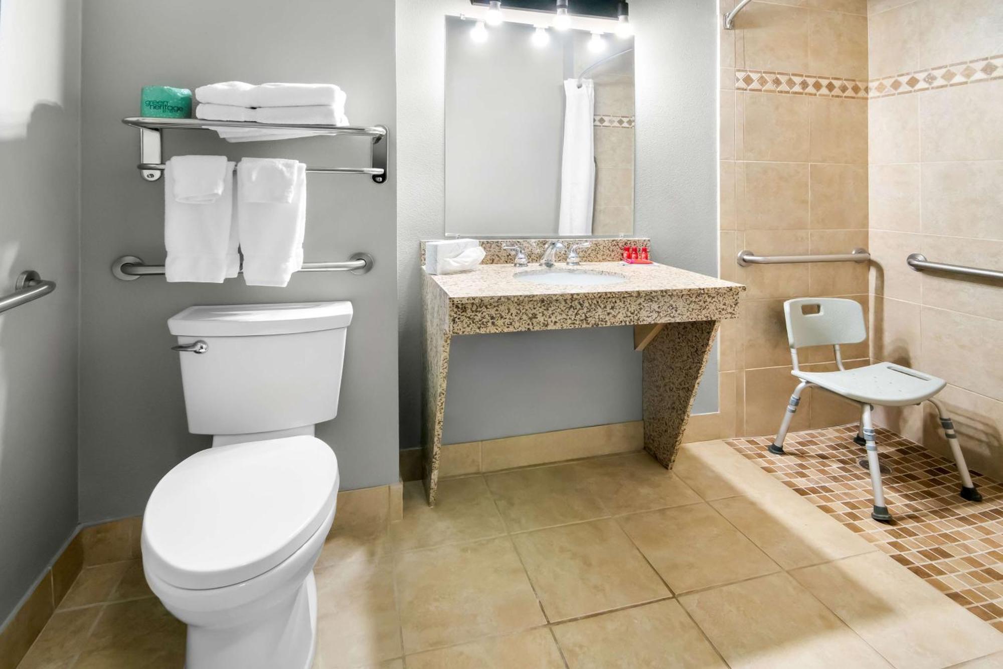 Big Country Hotel & Suites, Surestay Collection By BW Abilene Esterno foto